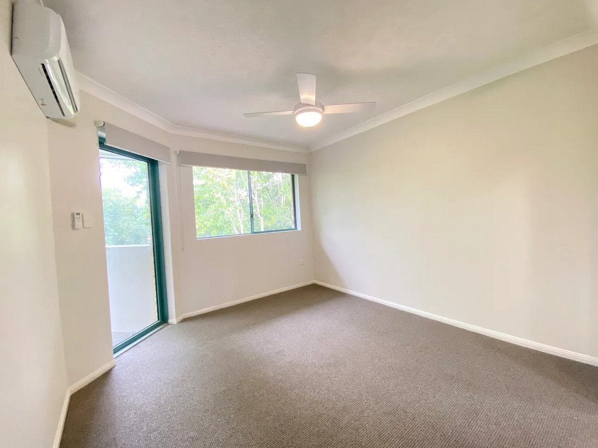 8/2 Brake Street BURLEIGH HEADS 7