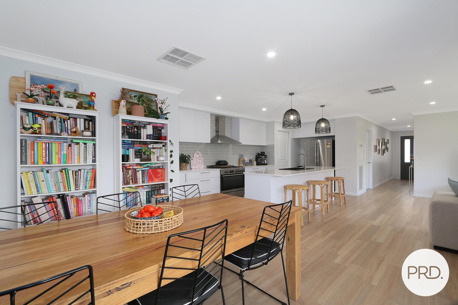 82 Cardiff Drive THURGOONA 6