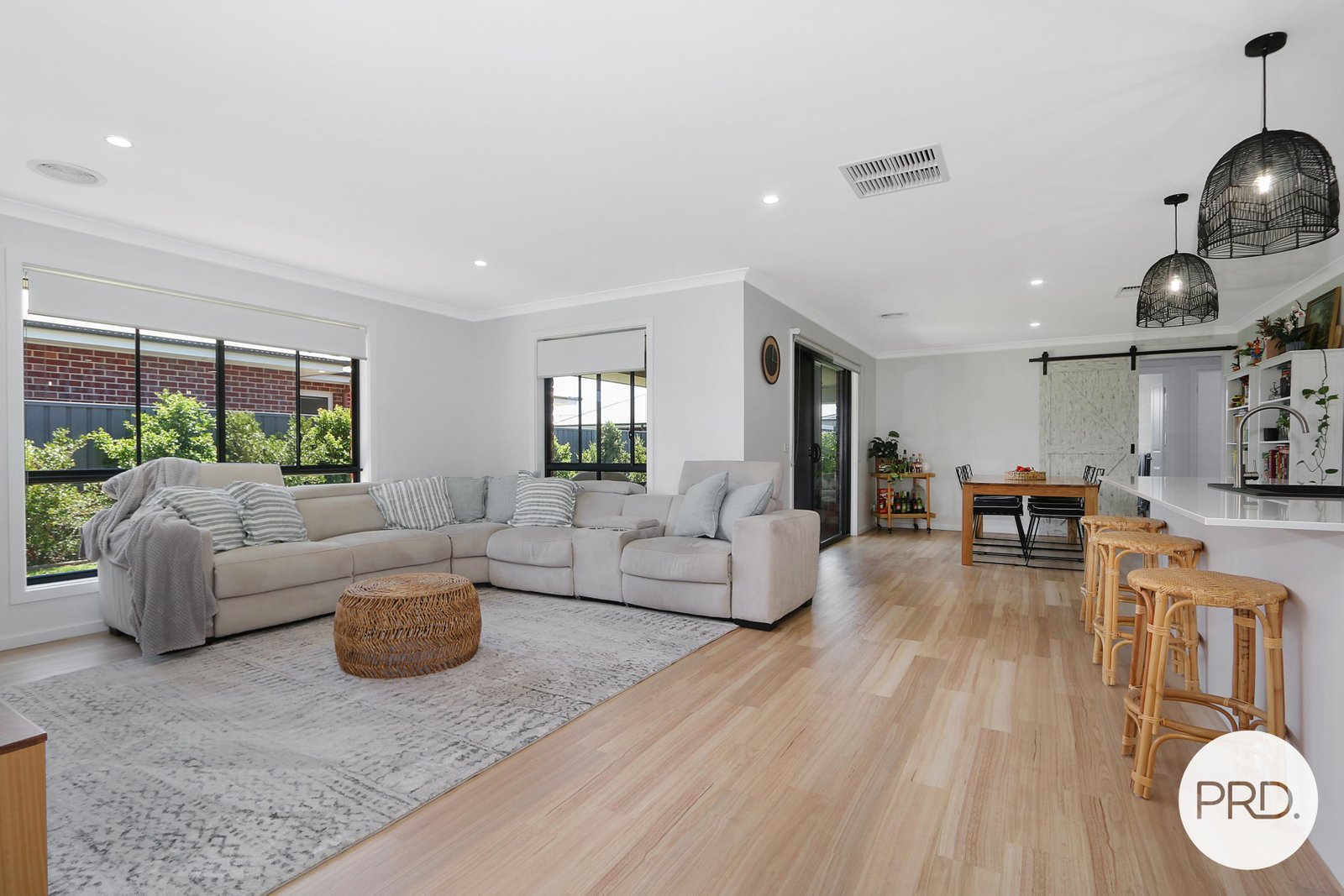 82 Cardiff Drive THURGOONA 8