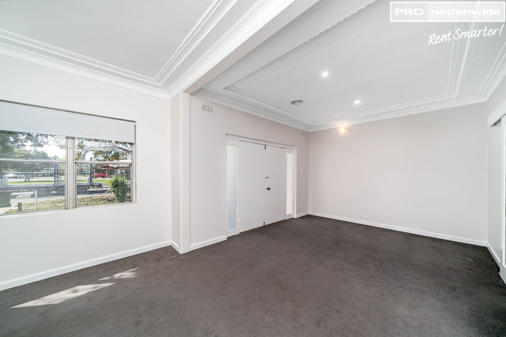 82 Chaston Street WAGGA WAGGA 6