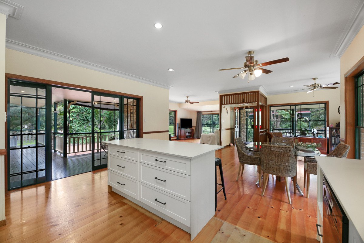 82 Coorabin Court Tallebudgera 8