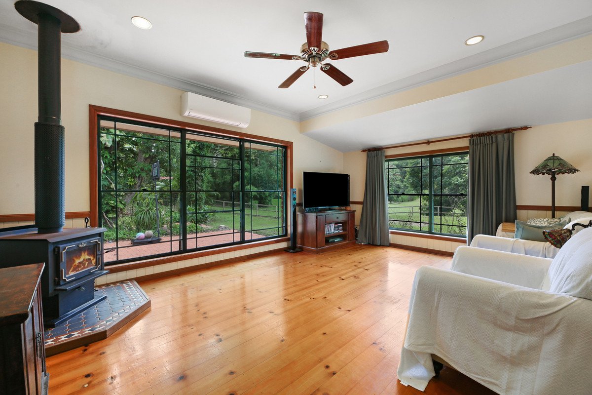 82 Coorabin Court Tallebudgera 12