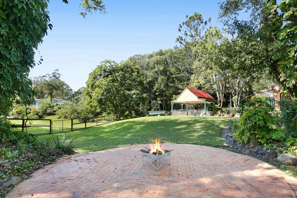 82 Coorabin Court Tallebudgera 33