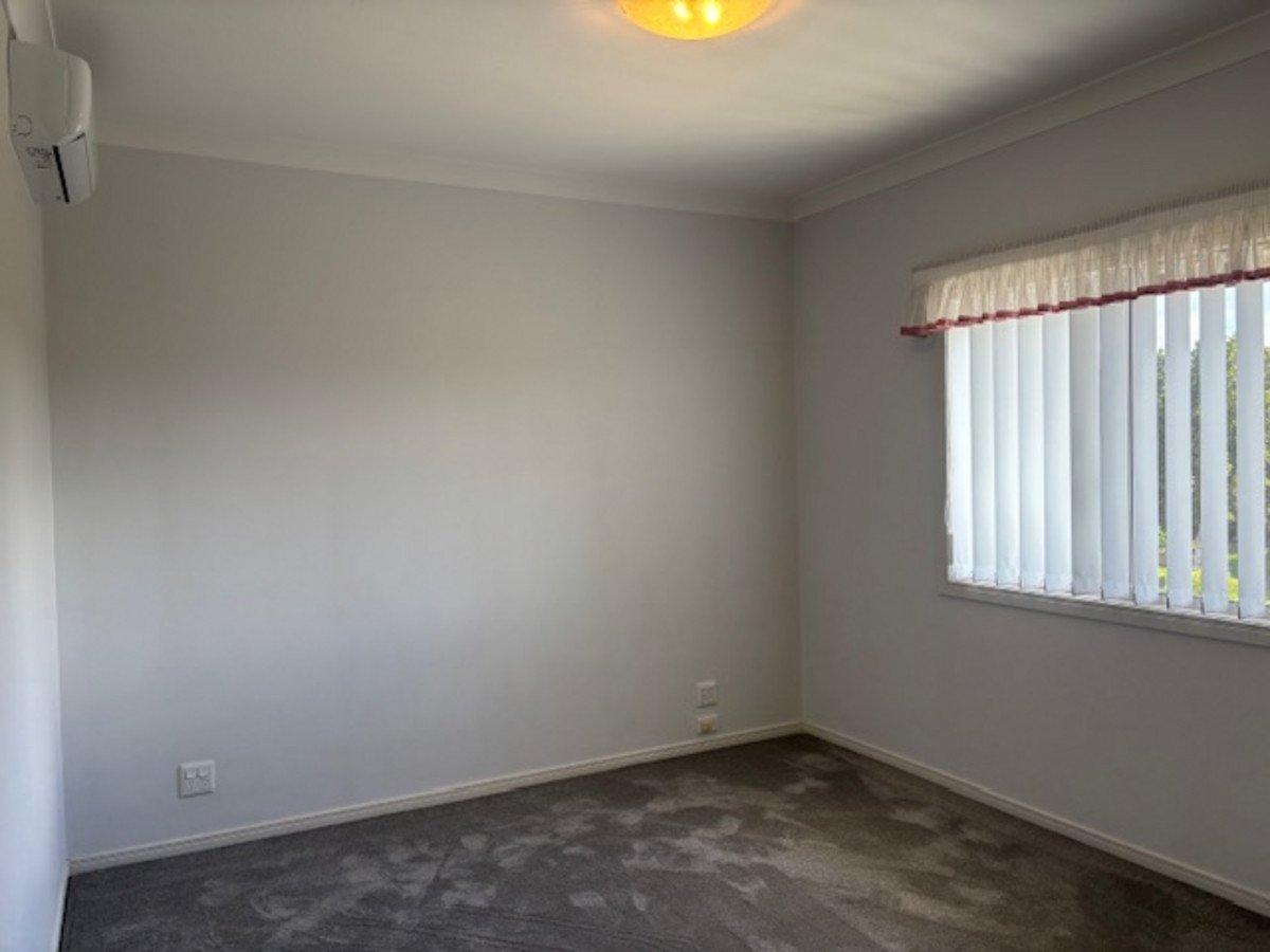 82 Dunlin Drive BURLEIGH WATERS 11