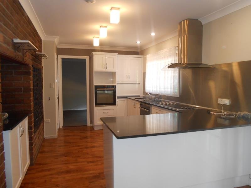 82 Eloura Rd  TAMWORTH 2