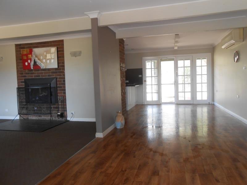82 Eloura Rd  TAMWORTH 5