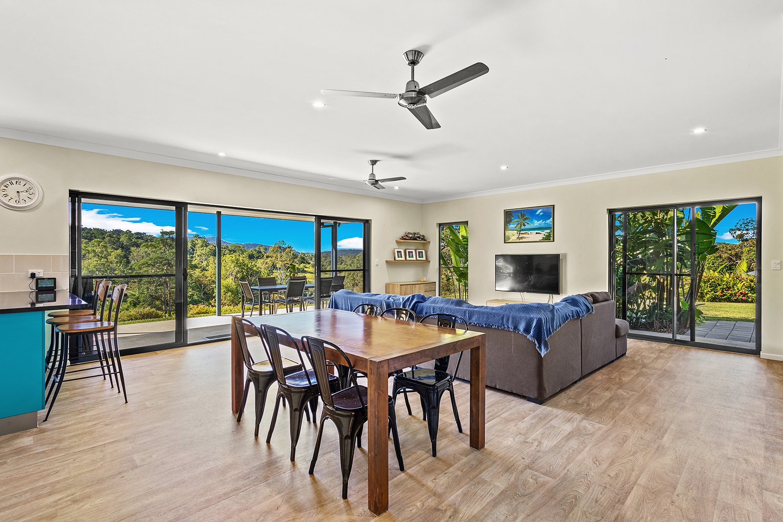 82 Gillies Road STRATHDICKIE 2