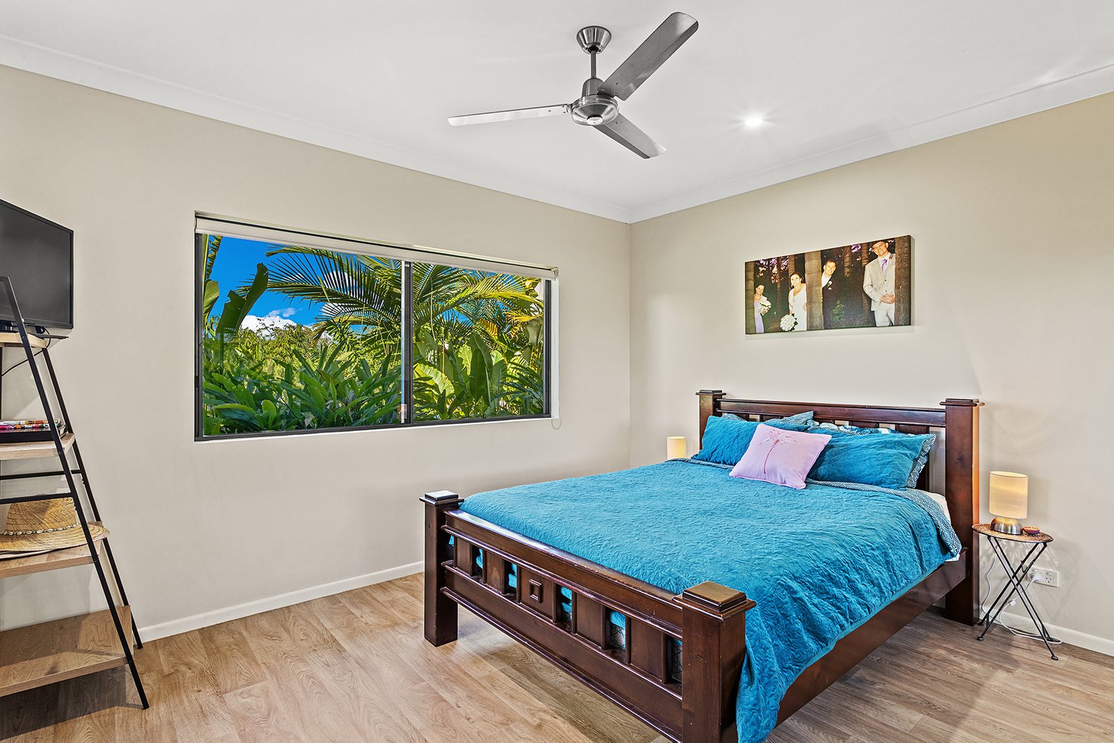 82 Gillies Road STRATHDICKIE 8