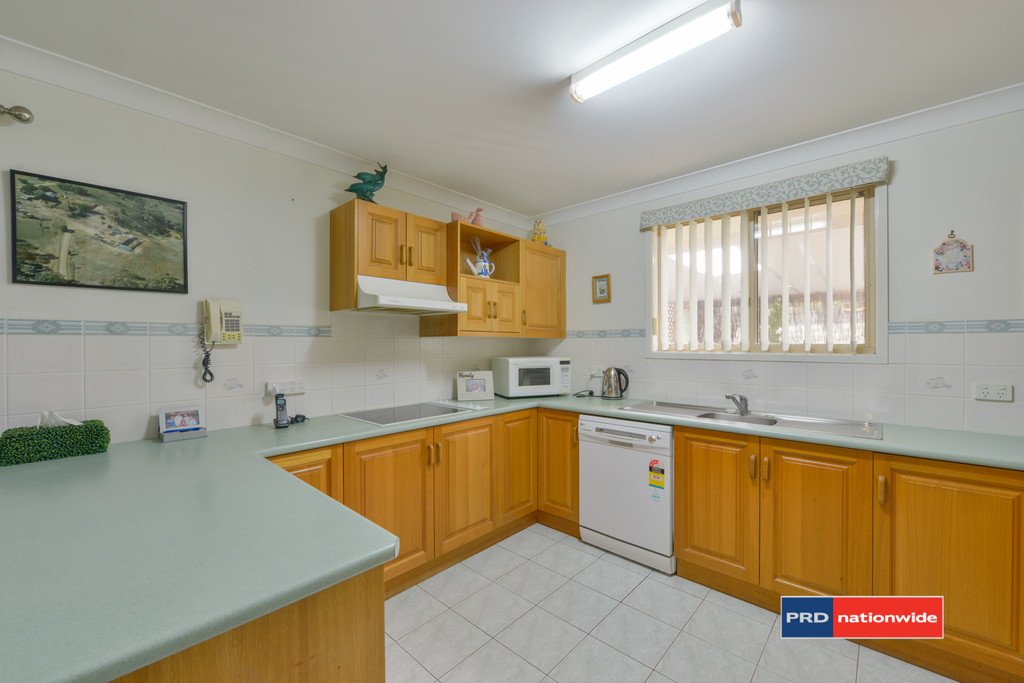 82 Glengarvin Drive TAMWORTH 2