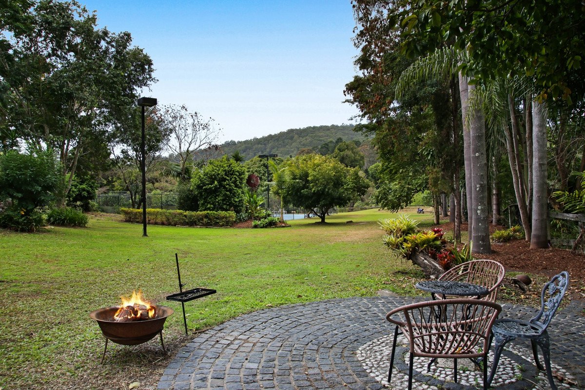 82 Glenmore Drive Bonogin 15