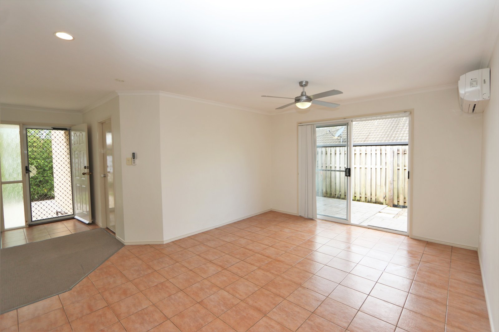 82 Kingarry Circuit MERRIMAC 6