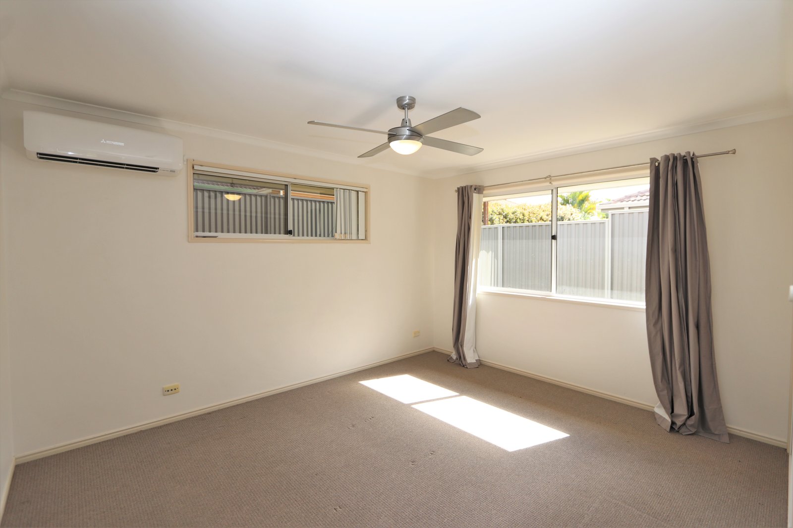 82 Kingarry Circuit MERRIMAC 8