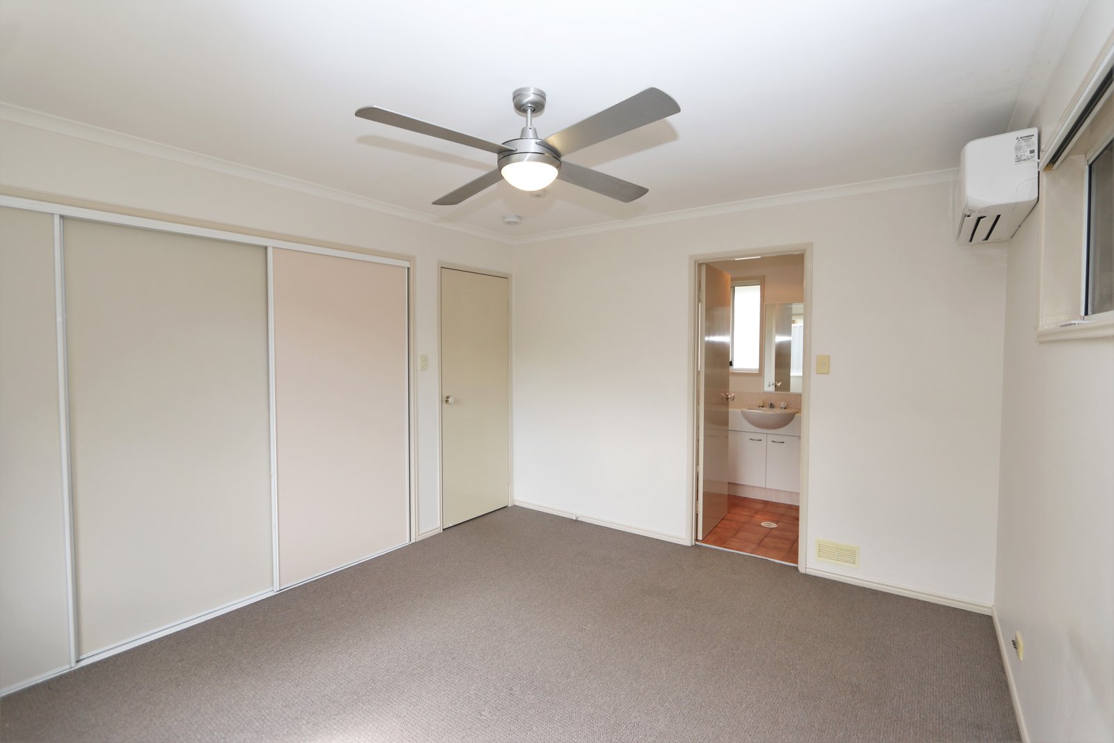 82 Kingarry Circuit MERRIMAC 9