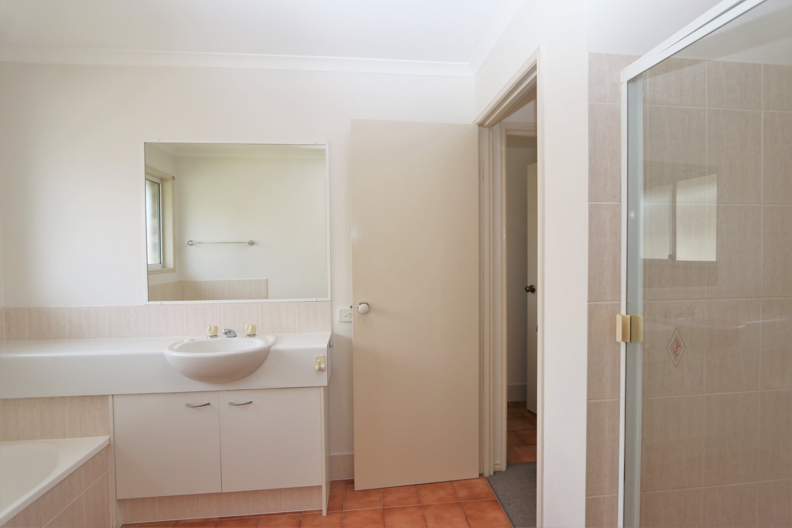 82 Kingarry Circuit MERRIMAC 13