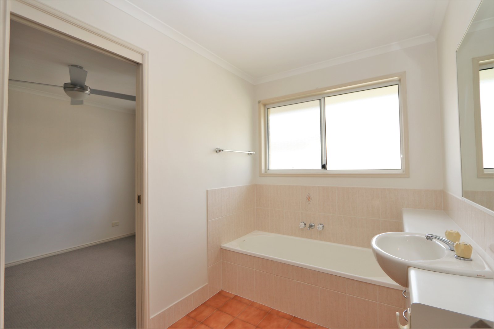 82 Kingarry Circuit MERRIMAC 14