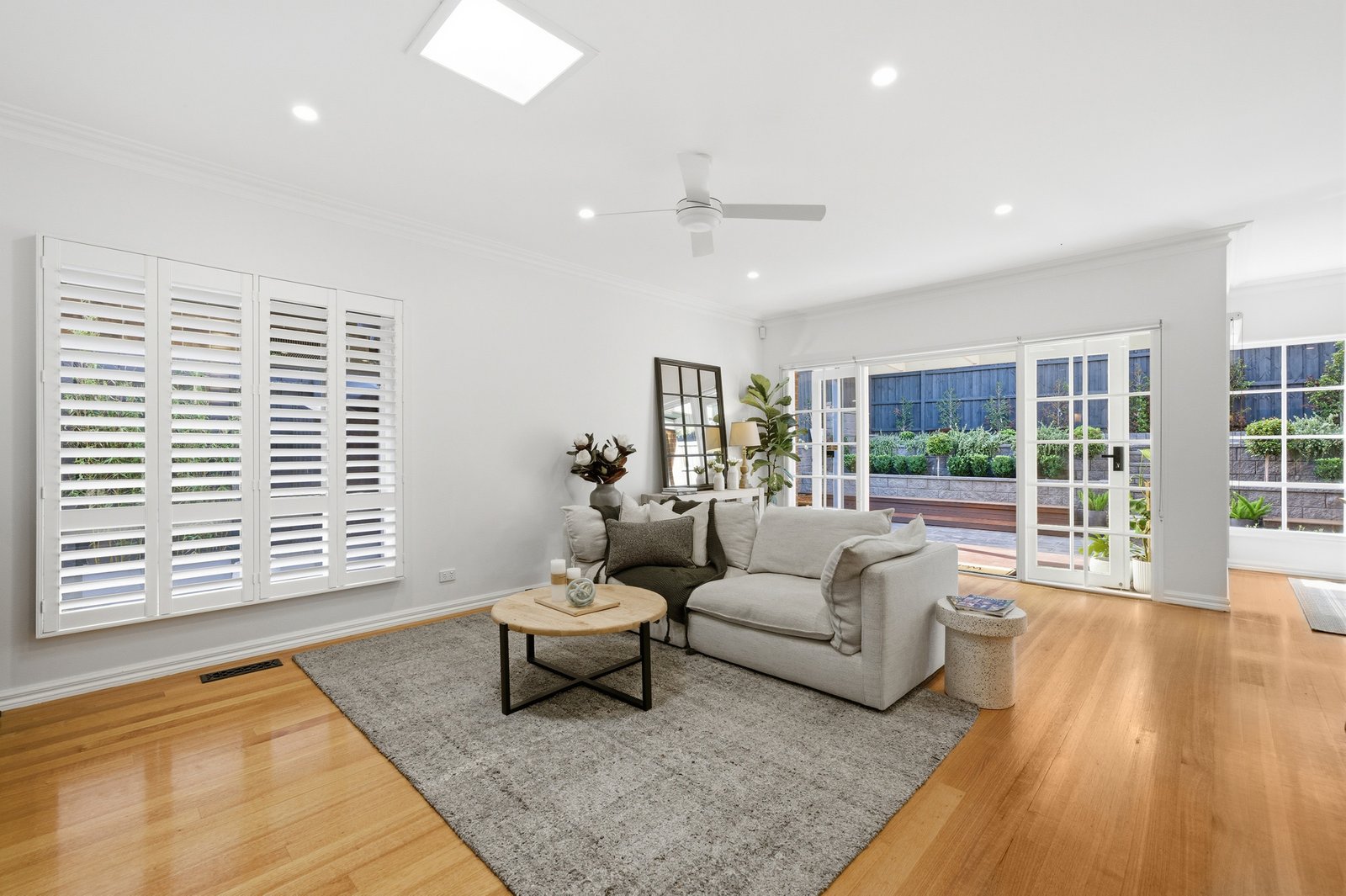 Gallery: 82 Murray Drive