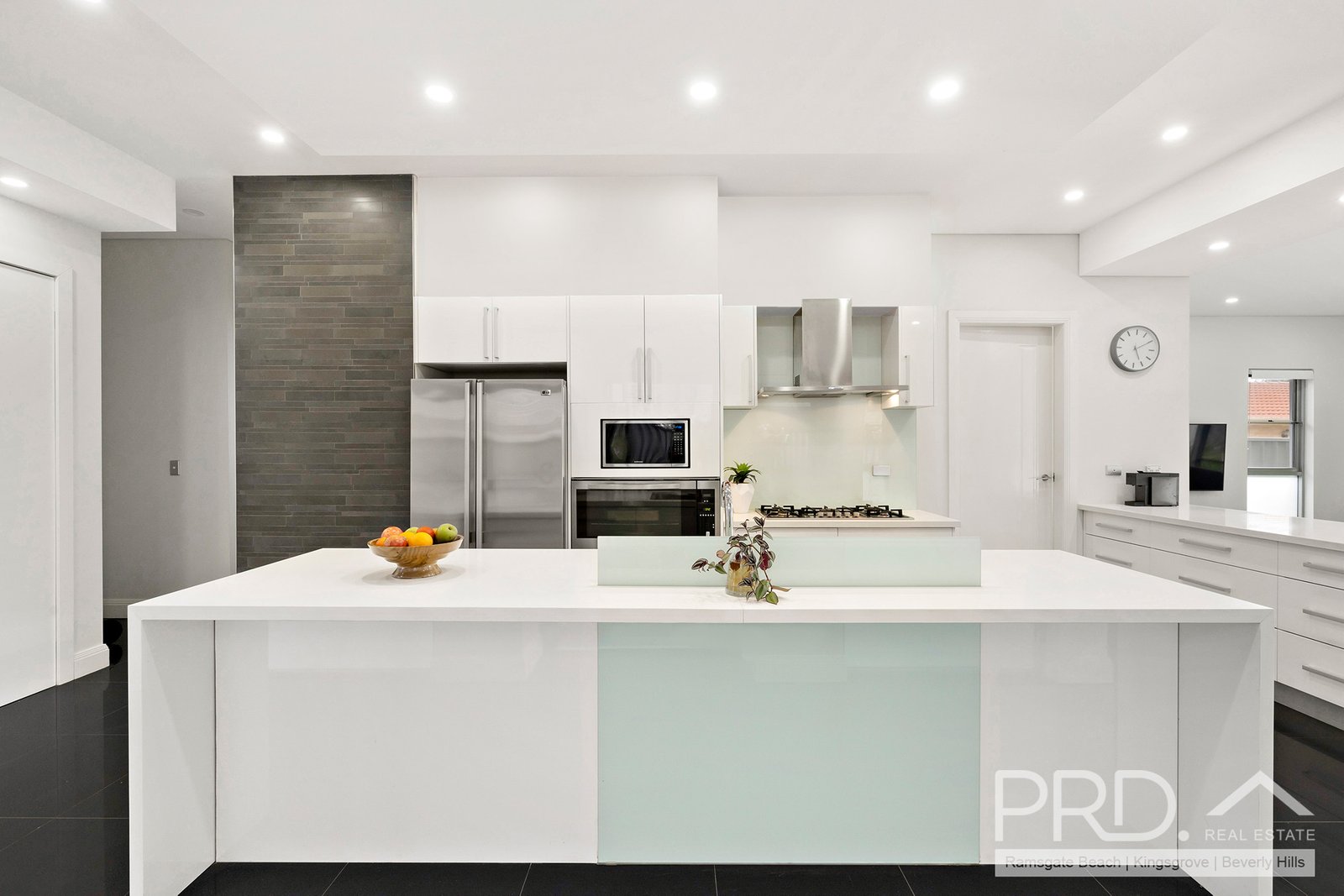 82 Napoleon Street SANS SOUCI 4