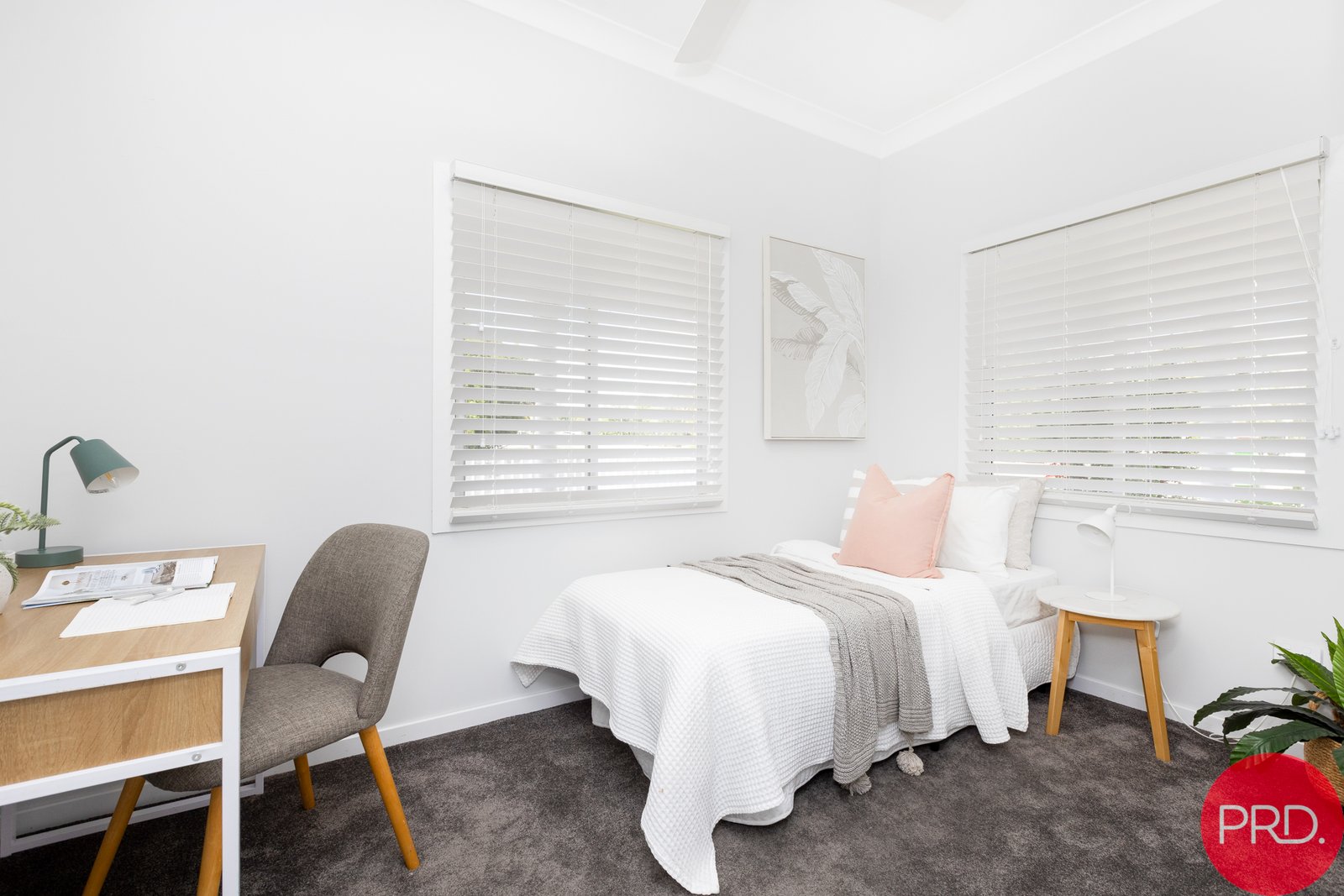 82 New England Highway LOCHINVAR 15