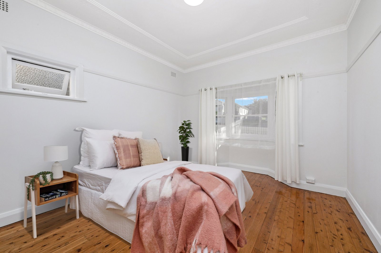 82 New Illawarra Road BEXLEY NORTH 6