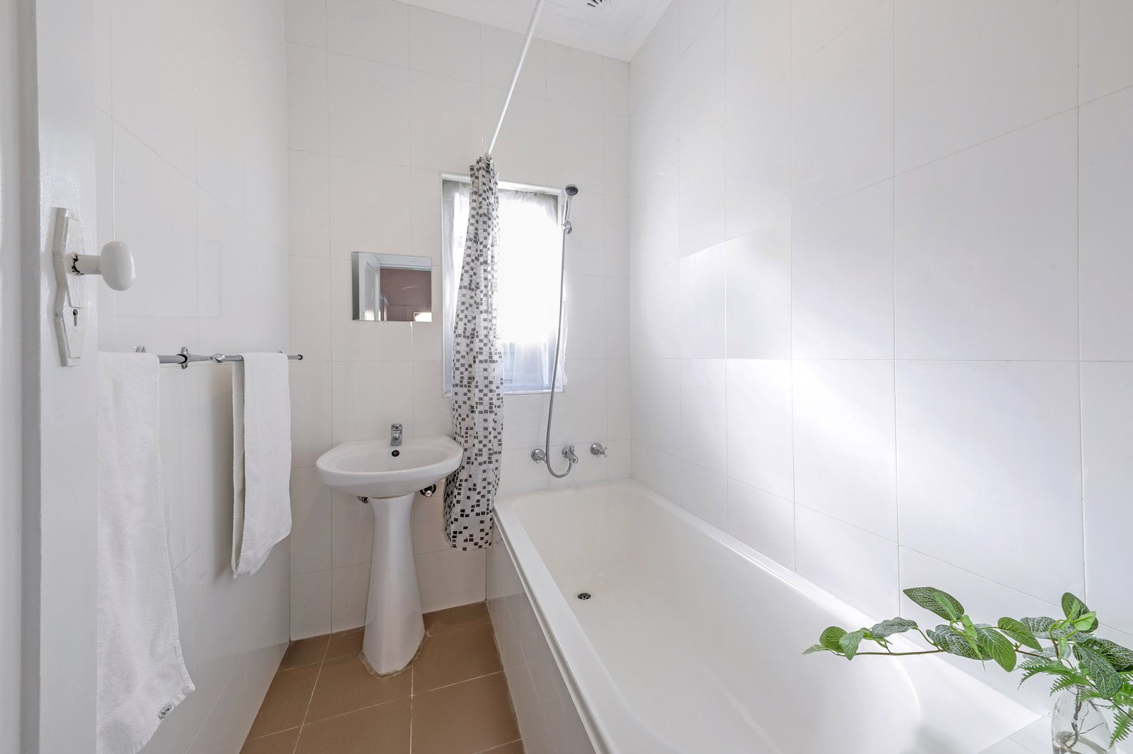 82 New Illawarra Road BEXLEY NORTH 8