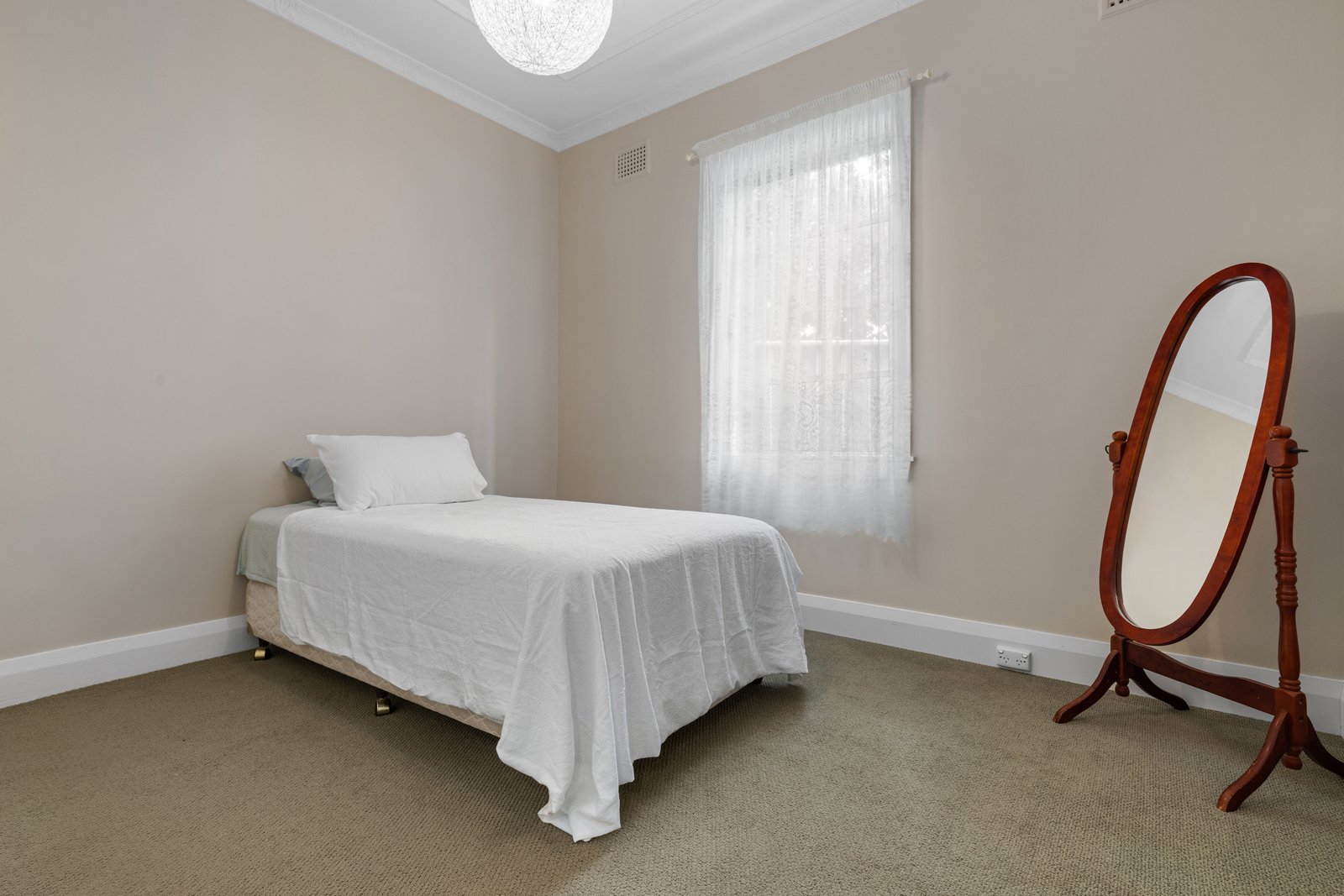 82 Pacific Avenue PENSHURST 9
