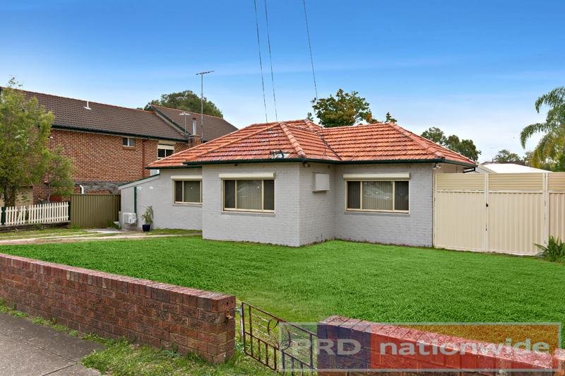 82 Park Road EAST HILLS 2