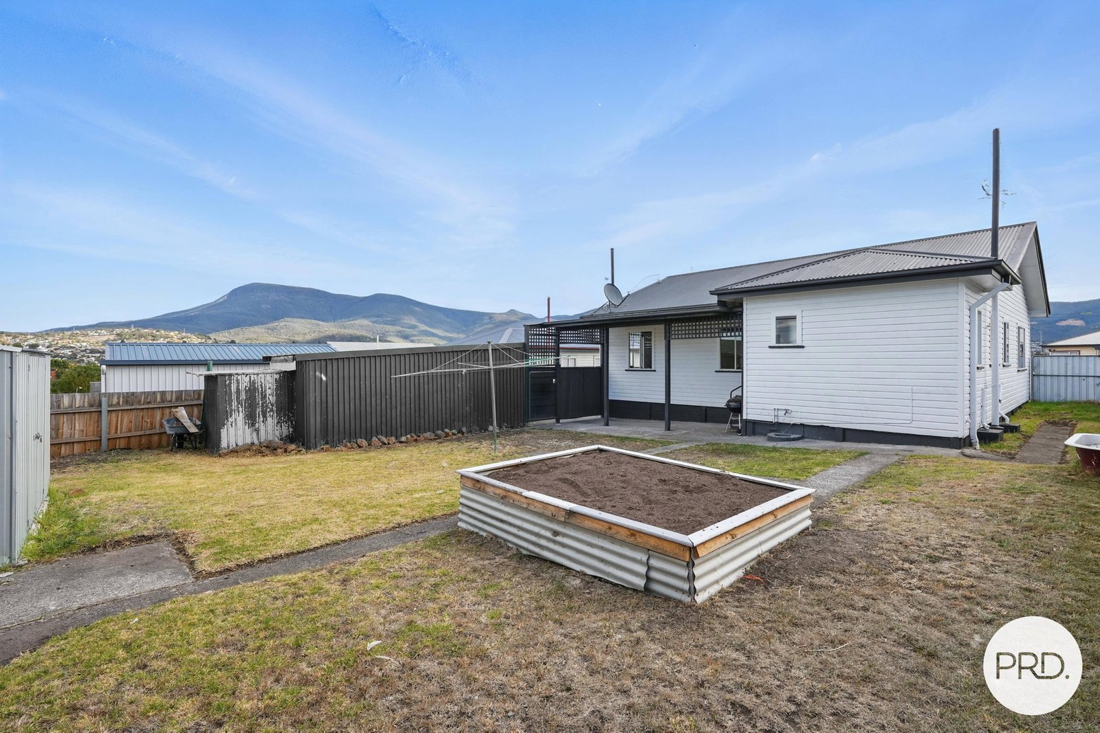 82 Renfrew Circle GOODWOOD 17