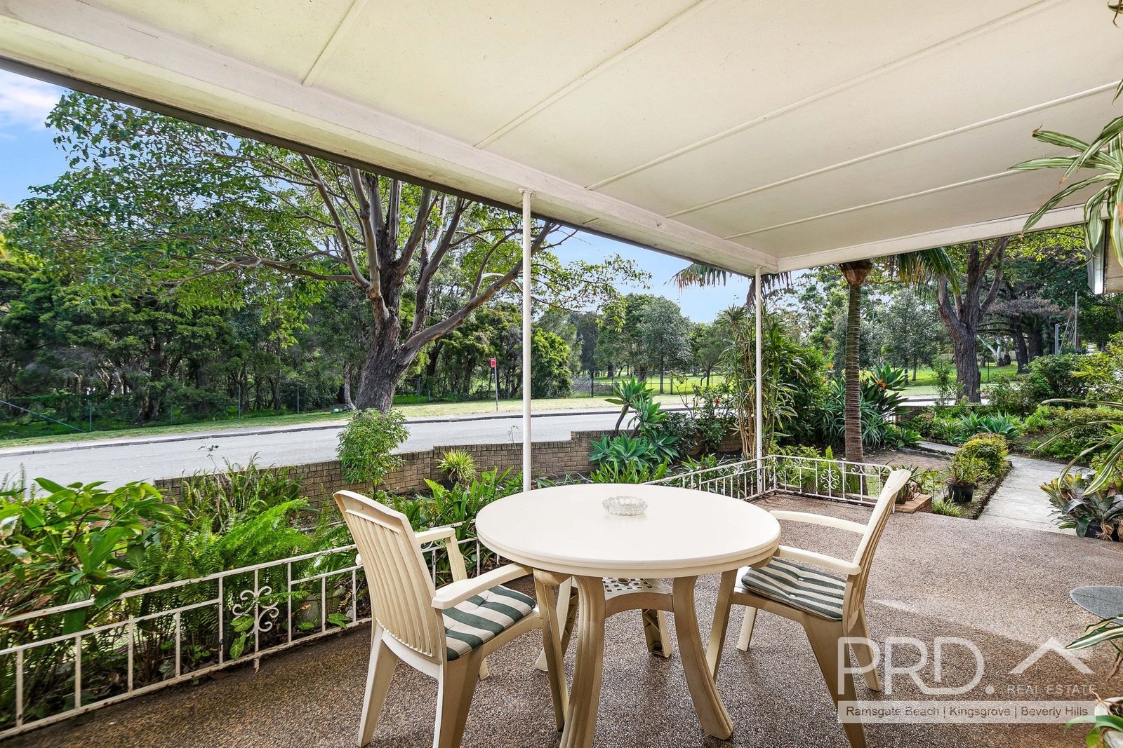 82 Rosebank Avenue KINGSGROVE 8