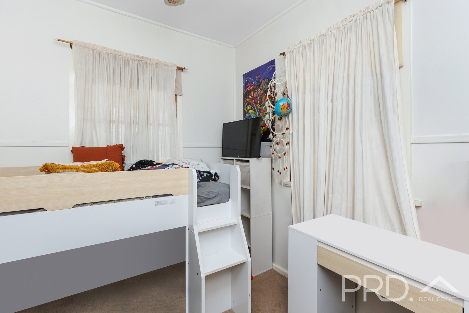 82 Russell Street TUMUT 8