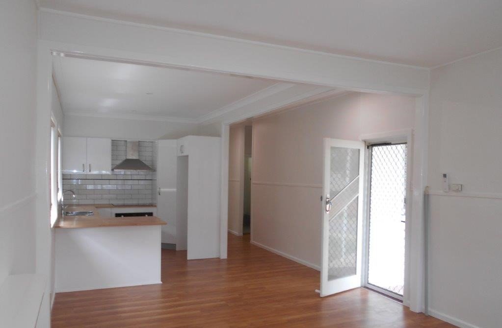 82 Russell Street TUMUT 4