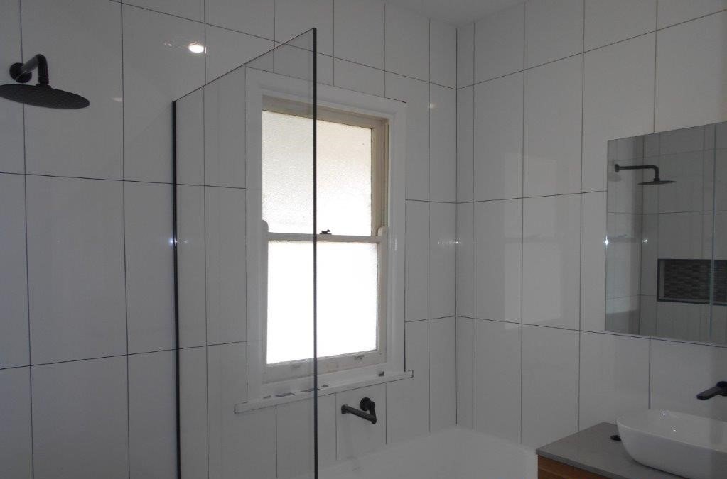 82 Russell Street TUMUT 8