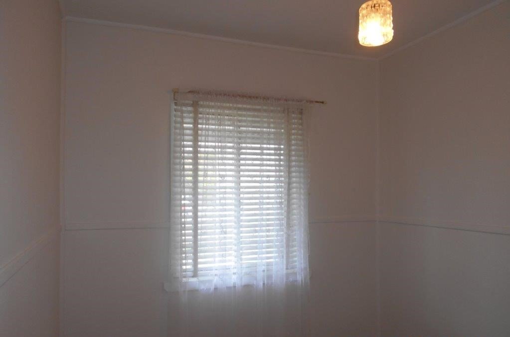 82 Russell Street TUMUT 12