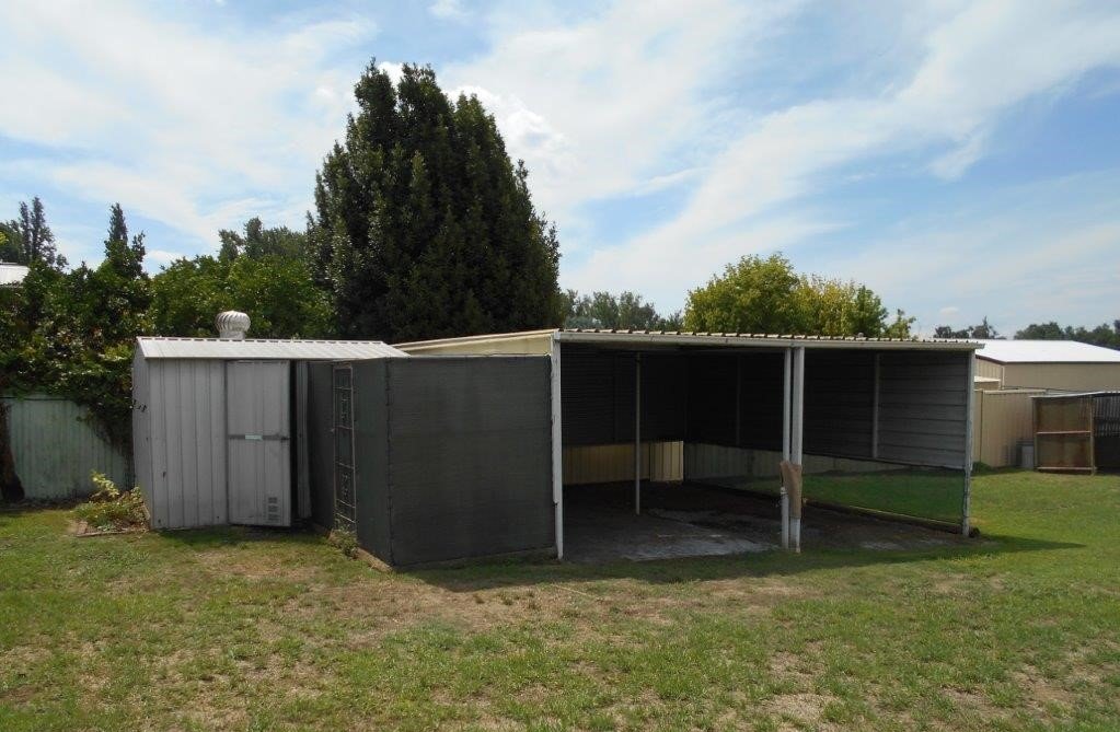 82 Russell Street TUMUT 15