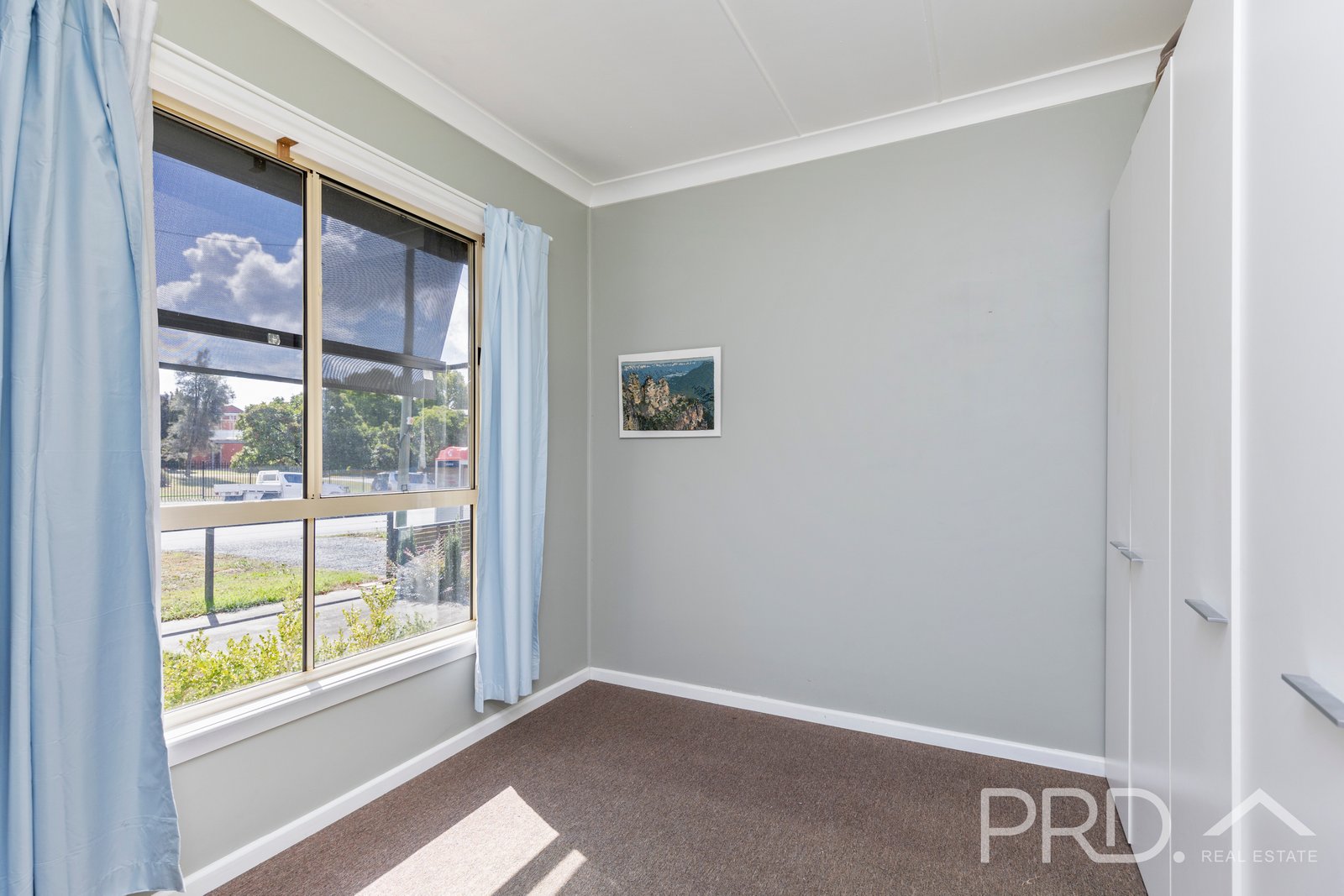 82 Sydney Street TUMUT 9