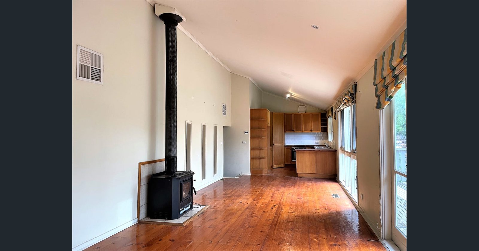 Real Estate and Property in 82 The Boulevard, North Warrandyte, VIC