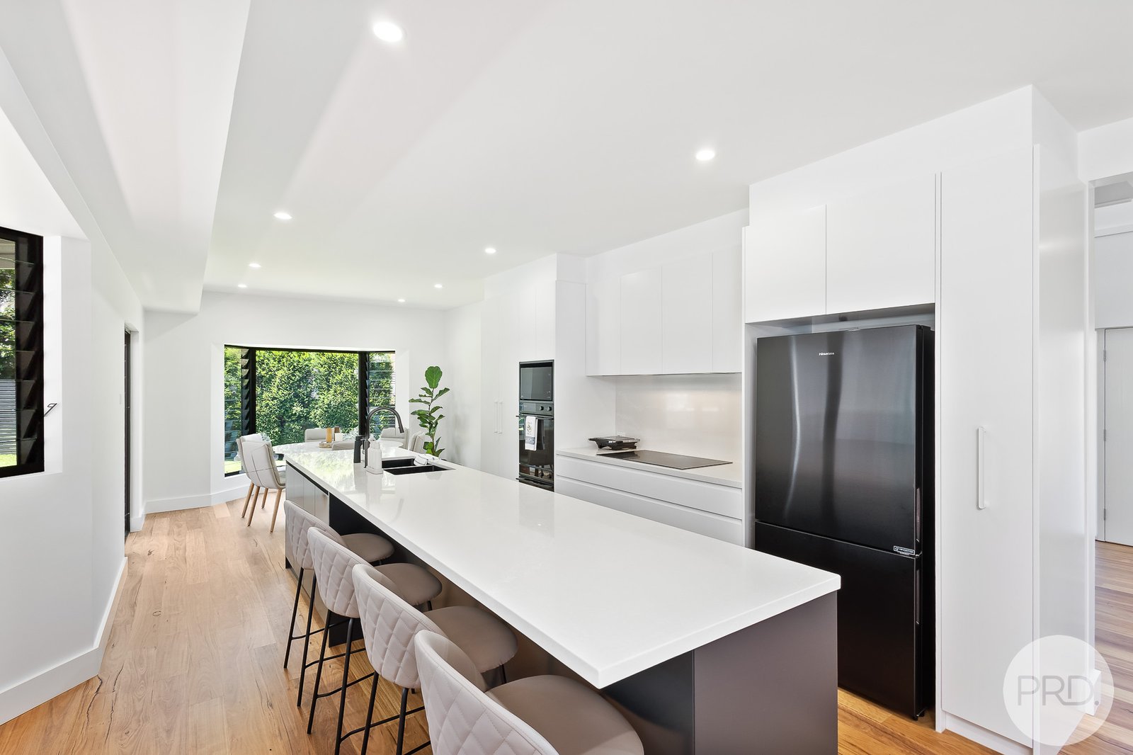 82 The Peninsula  CORLETTE 8