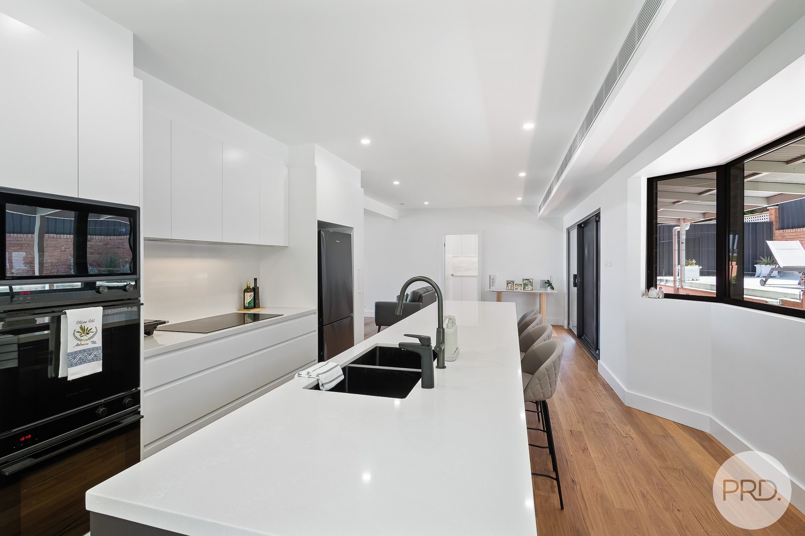 82 The Peninsula  CORLETTE 9