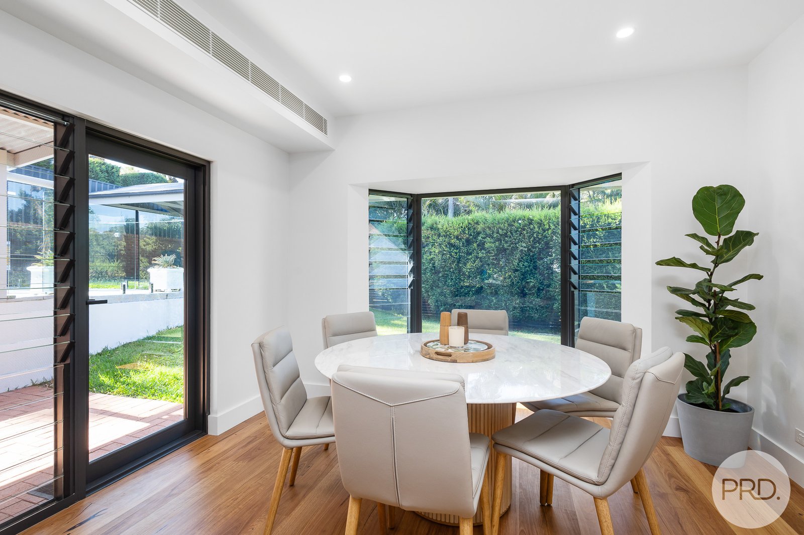 82 The Peninsula  CORLETTE 10