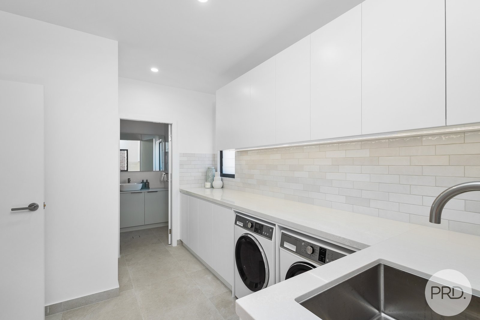 82 The Peninsula  CORLETTE 31