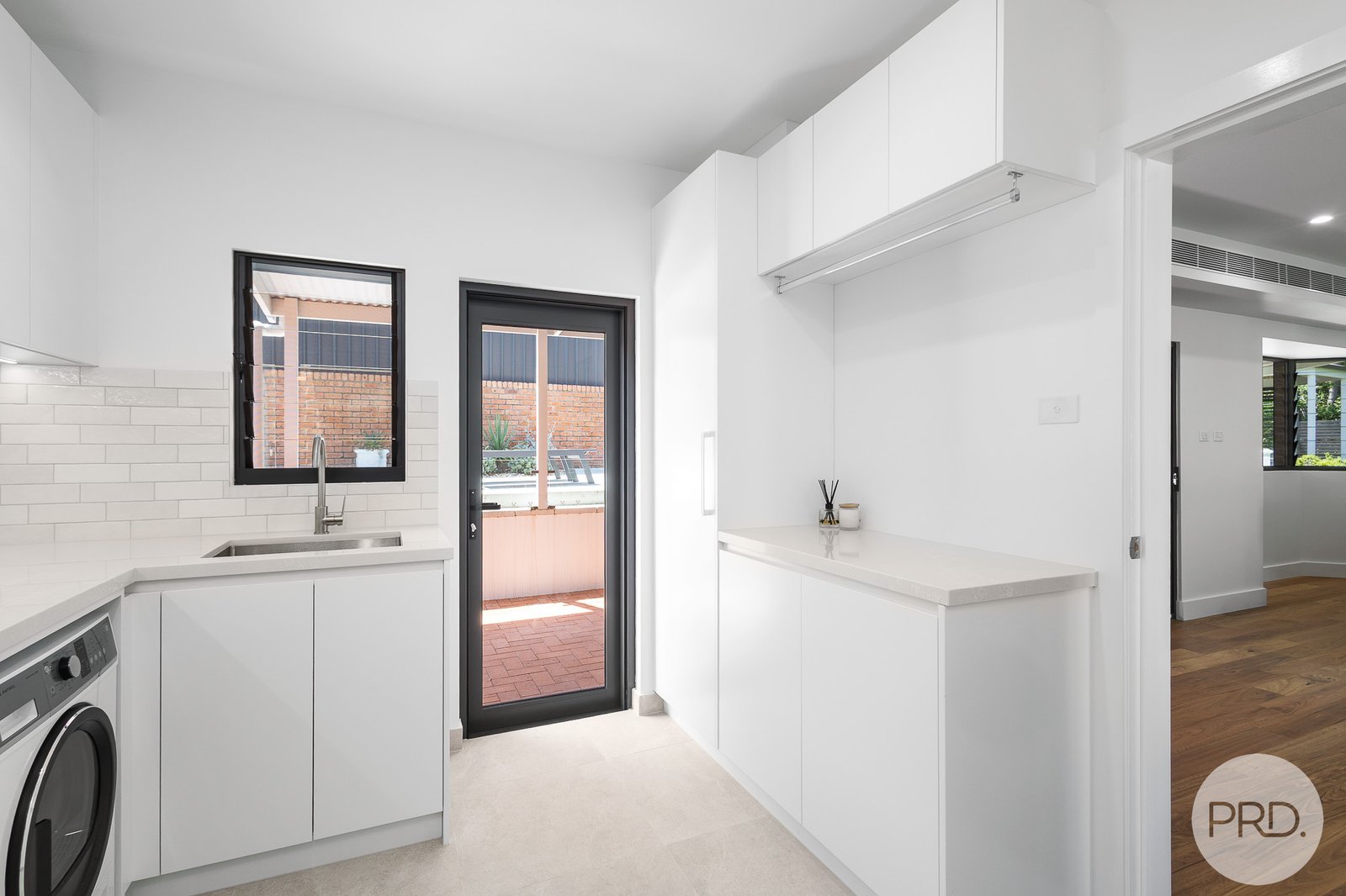 82 The Peninsula  CORLETTE 33