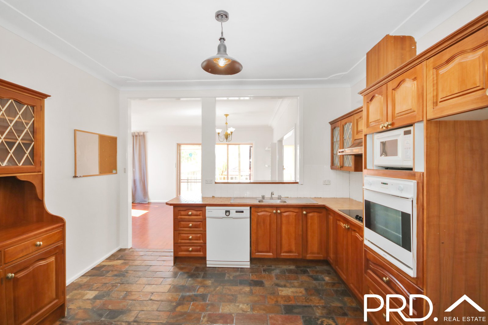 82 Thomas Street PICNIC POINT 4