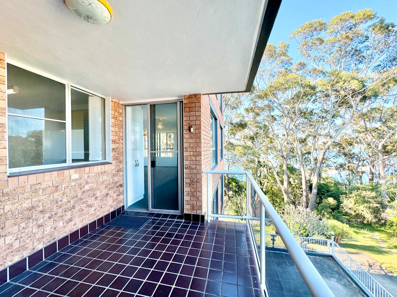 8/2 Thurlow Avenue NELSON BAY 3