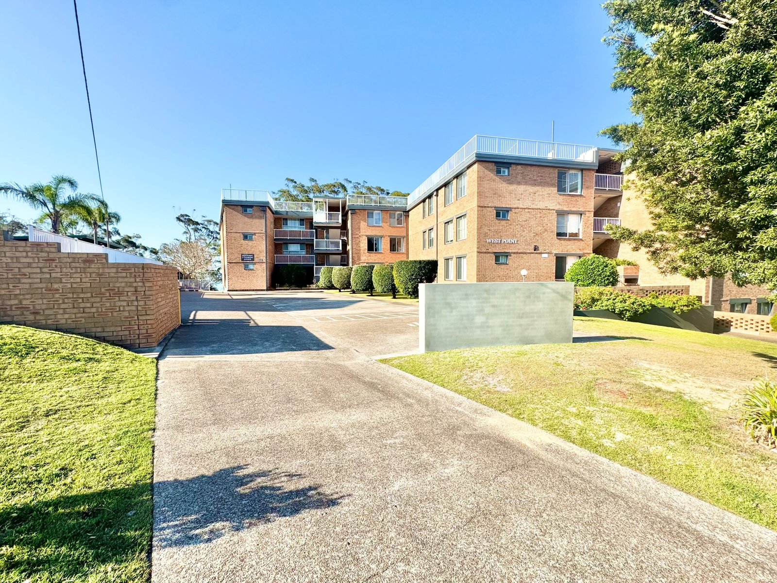 8/2 Thurlow Avenue NELSON BAY 16