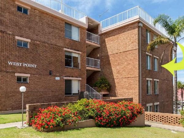 8/2 Thurlow Avenue NELSON BAY 1