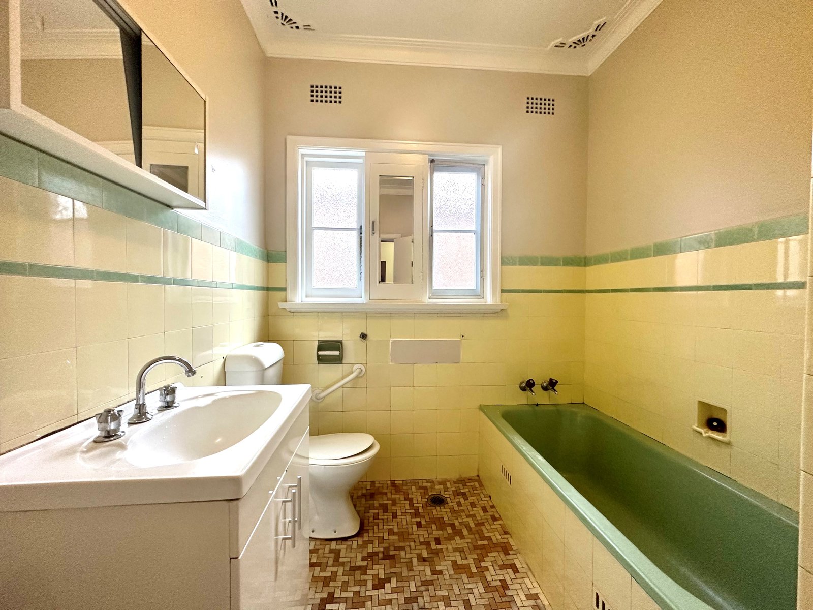 82 Tooronga Terrace BEVERLY HILLS 8
