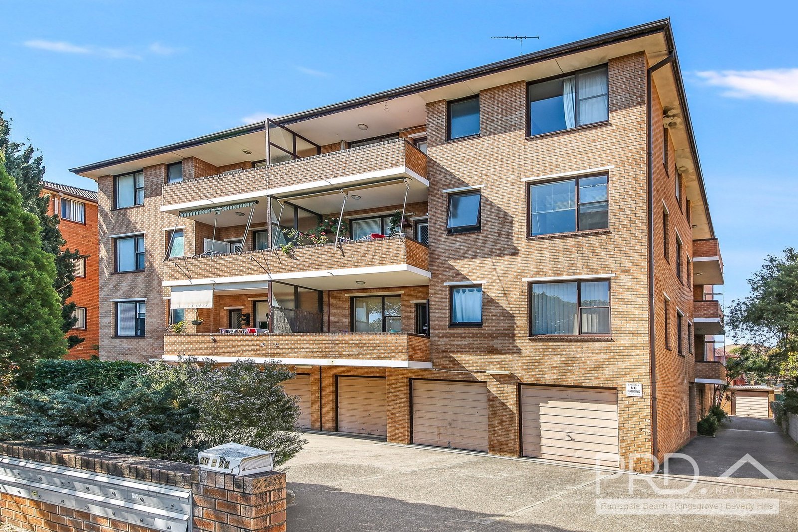 8/20-22 Queens Road BRIGHTON-LE-SANDS 2