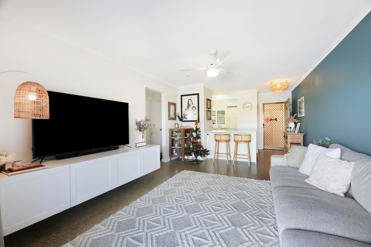 8/20-24 Barbet Place Burleigh Waters 3