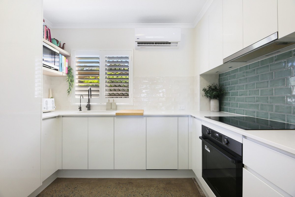 8/20-24 Barbet Place Burleigh Waters 6