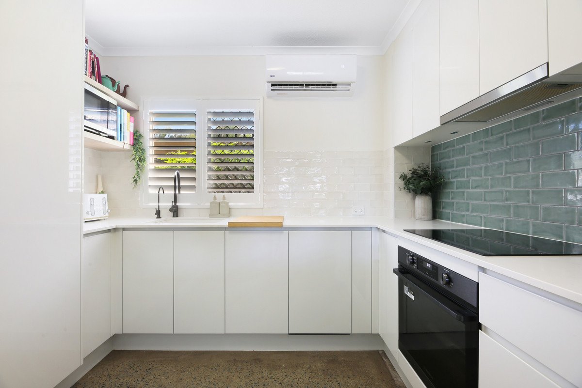 8/20-24 Barbet Place Burleigh Waters 6