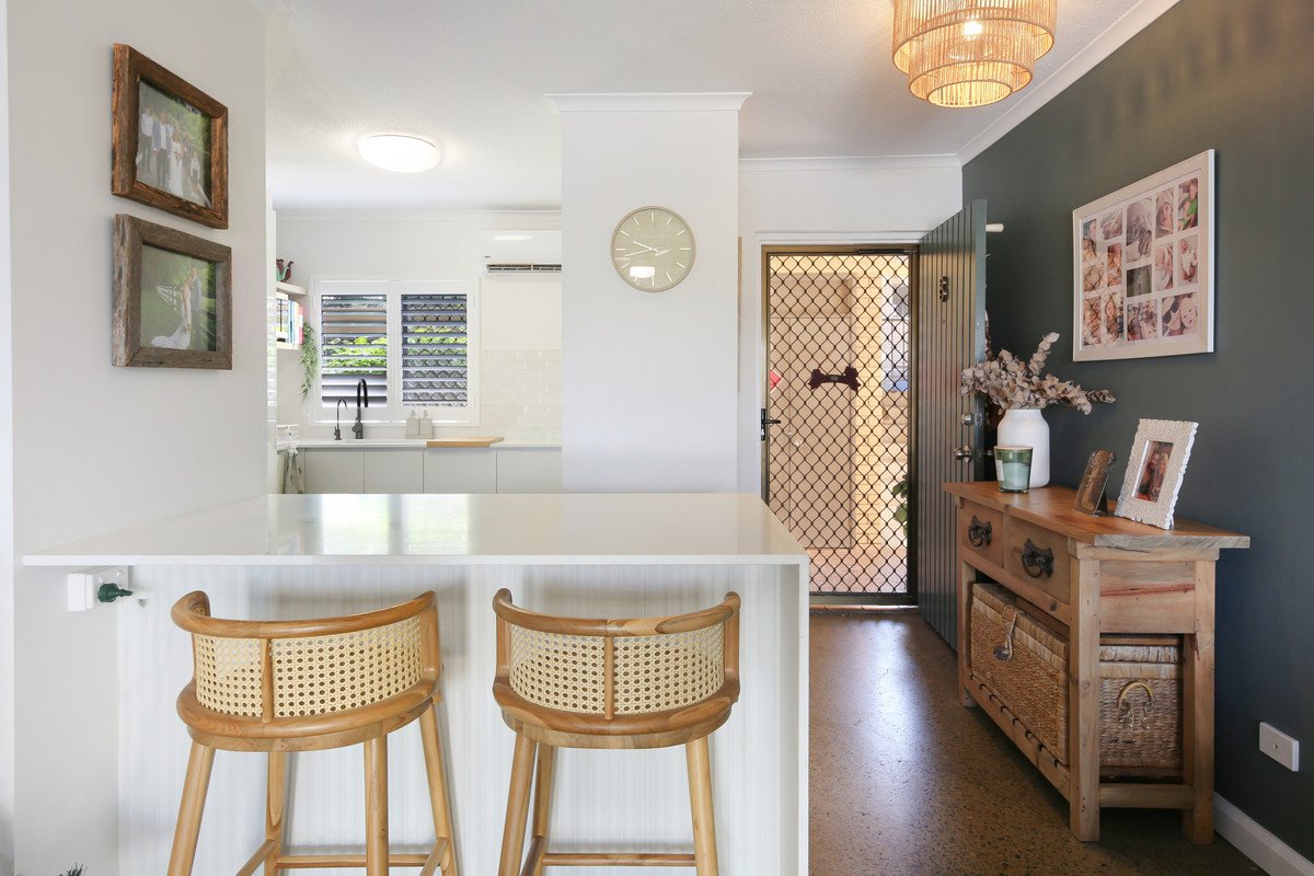 8/20-24 Barbet Place Burleigh Waters 8